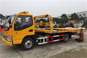 鄂伦春自治旗哪里有拖车服务